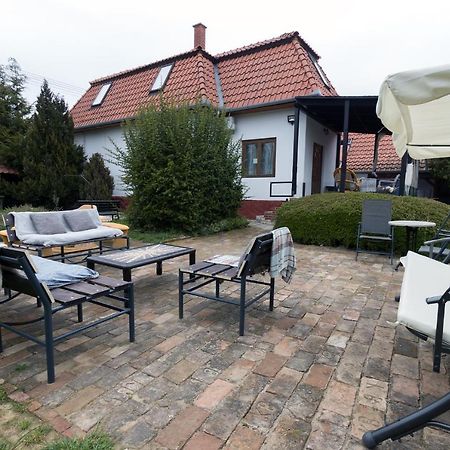 Ketpava Vendeghaz Hotell Igal Exteriör bild